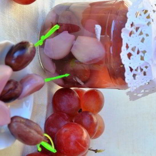 Рецепт маринованного чеснока с виноградом