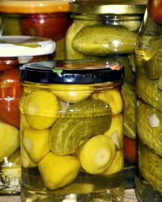 Маринованные огурцы с патиссонами