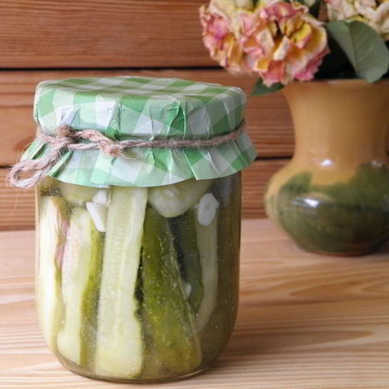 Рецепт маринованных огурцов в собственном соку