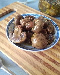 Маринованные шампиньоны