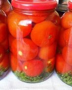 Помидоры маринованные с базиликом