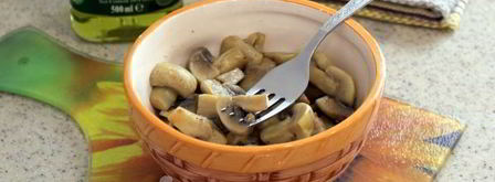 шампиньоны, маринованные в лимонном соке и коньяке. Шаг 8