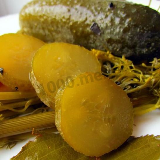 Рецепт огурцов квашеных в банках на зиму