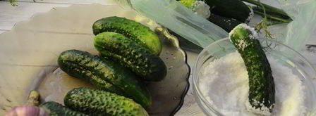 малосольные огурцы в пакете. Шаг 2