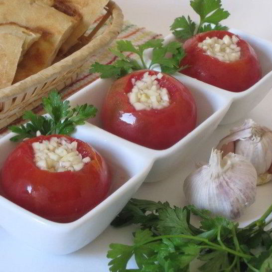 Рецепт малосольных помидоров с чесноком
