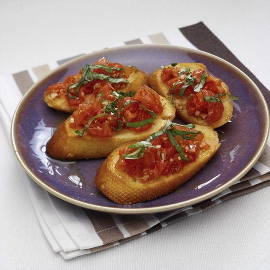 Рецепт брускетты с помидорами и базиликом