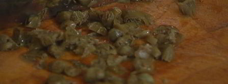 бутерброд с белой рыбой и соусом из йогурта и каперсов. Шаг 6