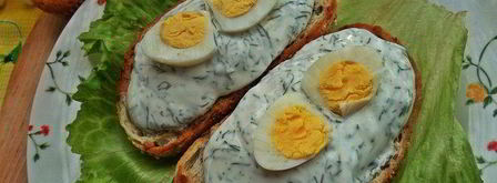 бутерброд с яйцом и беконом. Шаг 11