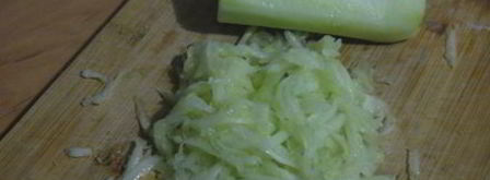 бутербродная намазка из крабовых палочек и яблока. Шаг 2