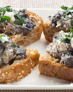 Бутерброды с грибной пастой