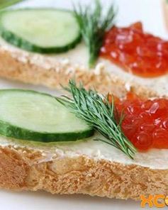 Бутерброды с красной икрой
