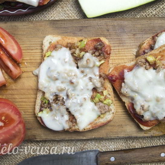 Рецепт горячих бутербродов с фаршем