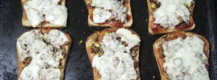 горячие бутерброды с фаршем. Шаг 11