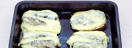 горячие бутерброды со шпротами и сыром. Шаг 8