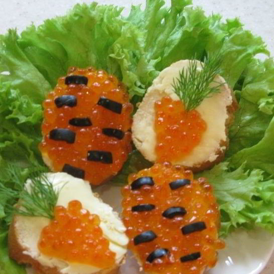Рецепт маленьких бутербродов с икрой