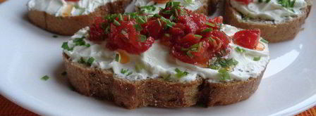 открытые бутерброды с творогом и сушеными томатами. Шаг 7