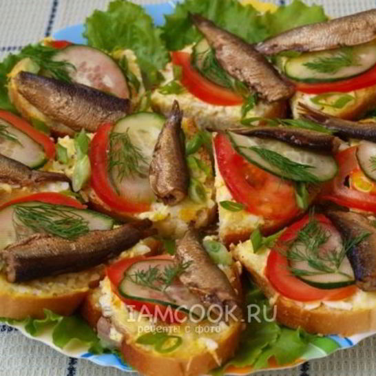 Рецепт праздничных бутербродов со шпротами