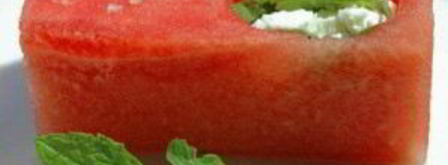 греческий сыр с мятой в арбузе. Шаг 4