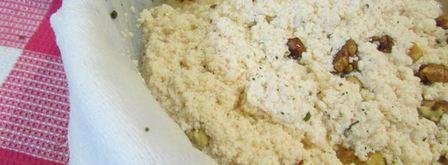 морковный домашний сыр с орехами. Шаг 7