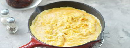 фриттата с брокколи, спаржей и вялеными томатами. Шаг 5