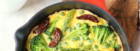 фриттата с брокколи, спаржей и вялеными томатами. Шаг 7