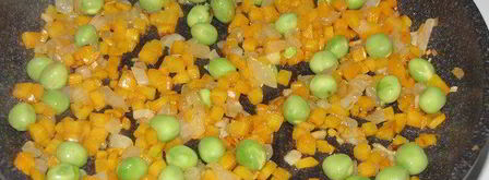 фриттата с копченой скумбрией и зеленым горошком. Шаг 5