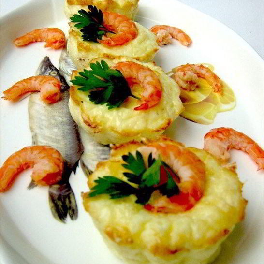 Рецепт мини-фриттаты с креветками и пармезаном