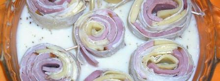 омлет — букет с розами из лаваша. Шаг 3