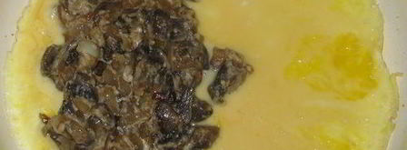 омлет с грибной начинкой. Шаг 4