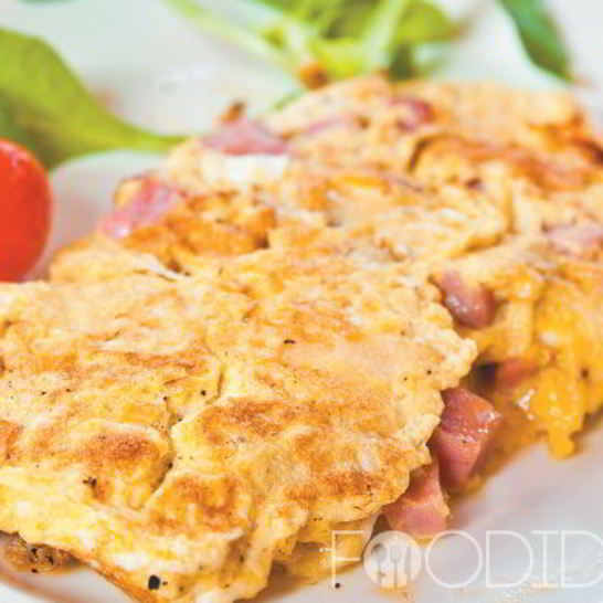 Рецепт омлета с колбасой