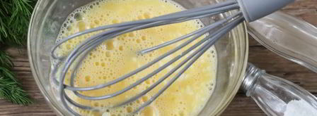 омлет с майонезом на сковороде. Шаг 5