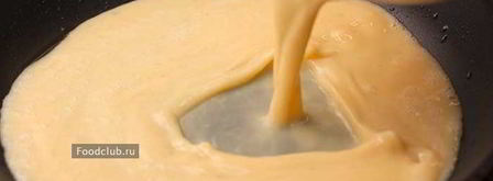 омлет с молоком на сковороде. Шаг 7