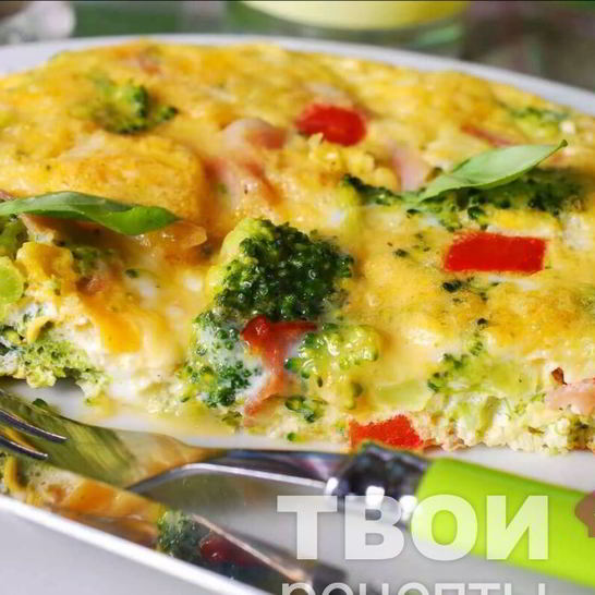 Рецепт омлета с овощами и сыром