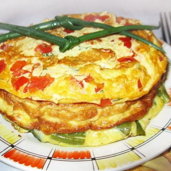 Рецепт омлета с тунцом и помидорами