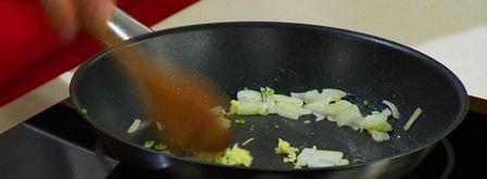 пряный омлет по-мадрасски. Шаг 2