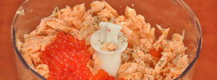 паштет из форели с икрой праздничный. Шаг 4