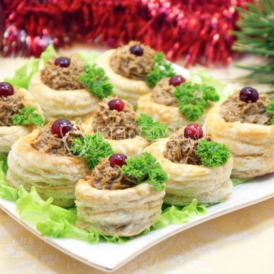 Рецепт праздничного паштета в волованах