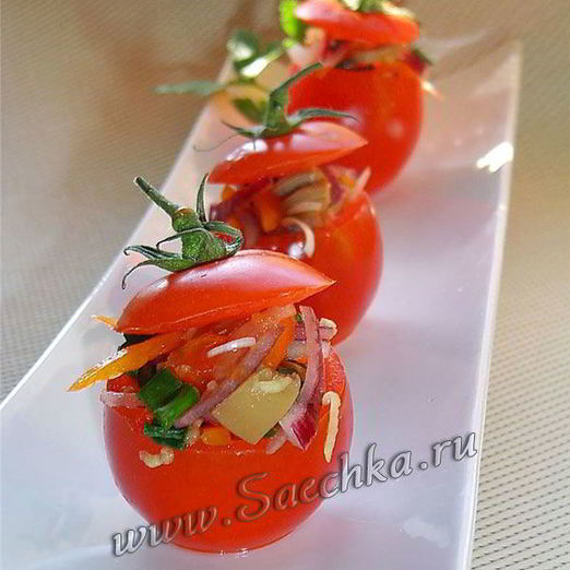 Помидоры, фаршированные овощами
