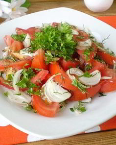 Помидоры с луком