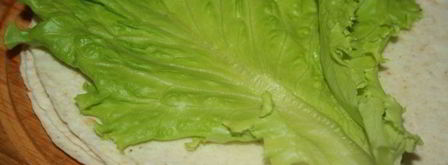 гриль-роллы с острыми колбасками джинга-джинга. Шаг 5