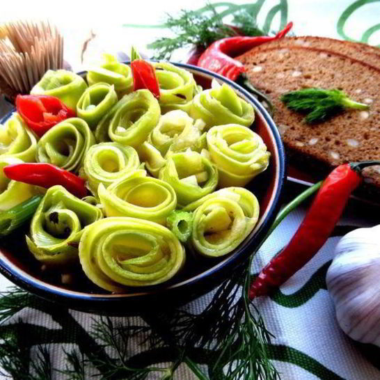 Рецепт маринованных роллов из молодых кабачков