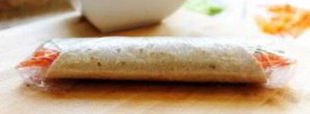 овощные роллы из лепешек тортильяс. Шаг 5