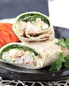 Ролл с креветками, йогуртом, карри и шпинатом