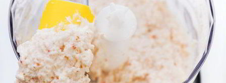 роллы из огурца с креветками, сливочным сыром и лососем. Шаг 5