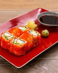 Роллы Калифорния с тобико