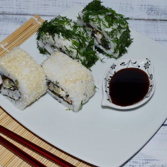 Рецепт роллов навыворот со скумбрией
