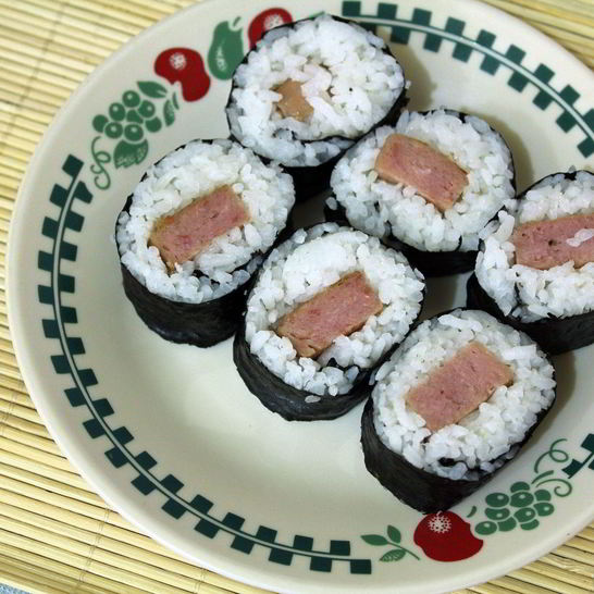 Рецепт роллов с колбасой