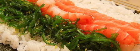 роллы с креветками, чукой и лососем. Шаг 5