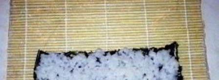 роллы с лососем. Шаг 2