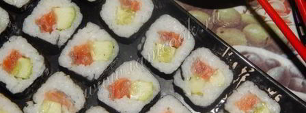 роллы с семгой и огурцом. Шаг 9